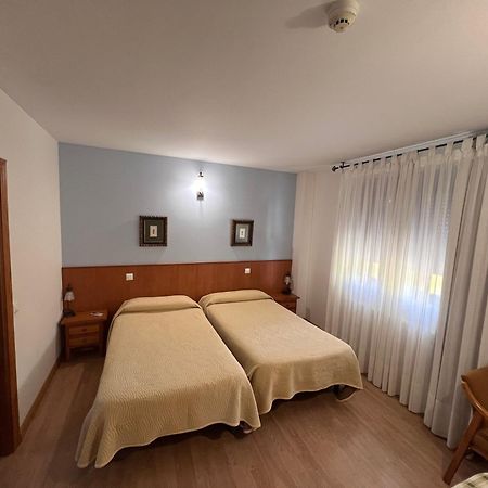 Hotel Puente De Piedra 사모라 외부 사진